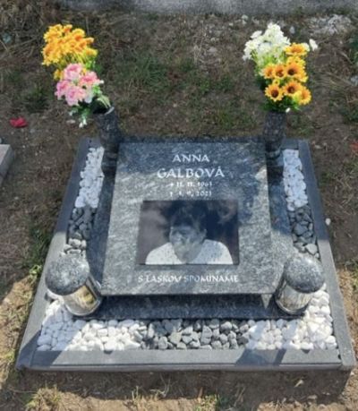 Placa de vidrio para tumba de urna