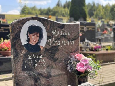 Fotografía en color de vidrio para una tumba