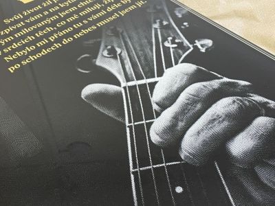 Fotografía en vidrio con imitación a linóleo