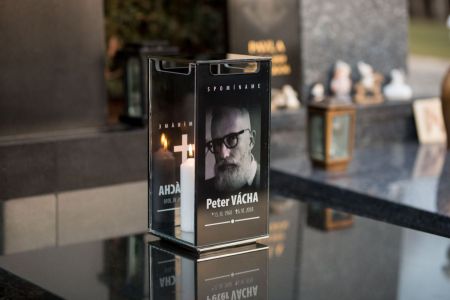 Linternas de vidrio con rostro