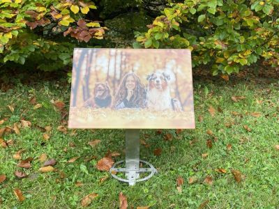 Placa conmemorativa con soporte